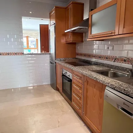 Spanish Pool Vacation Lfg *