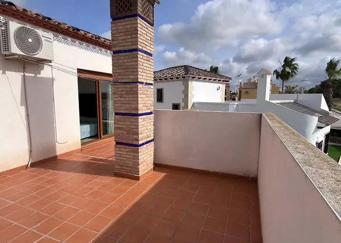 Spanish Pool Vacation Lfg